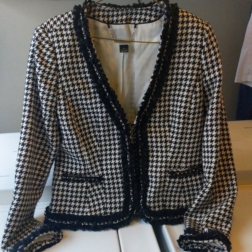 WHBM Houndstooth blazer